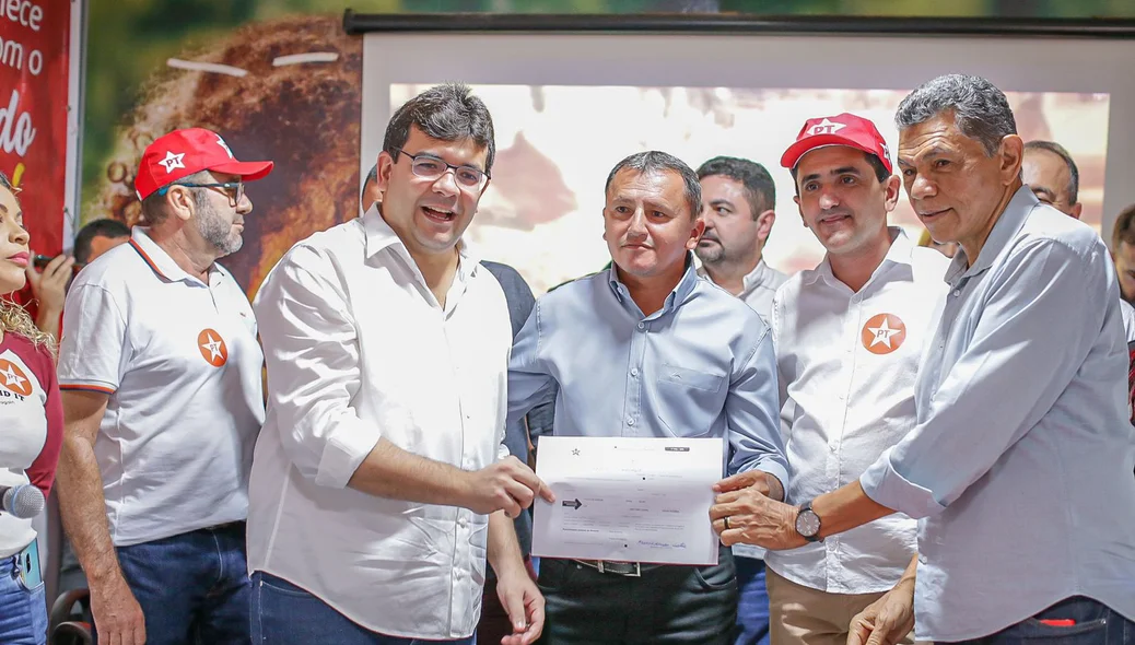 Vice-prefeito de Floresta do Piauí Inácio Araújo se filia ao PT