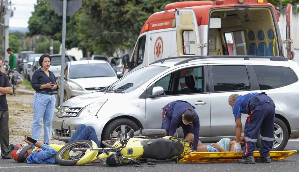 Vítimas foram socorridas pelo Samu