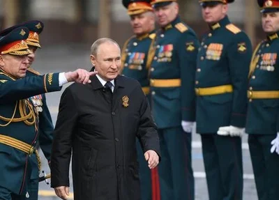 Vladimir Putin fez o discurso de abertura do desfile na Praça Vermelha
