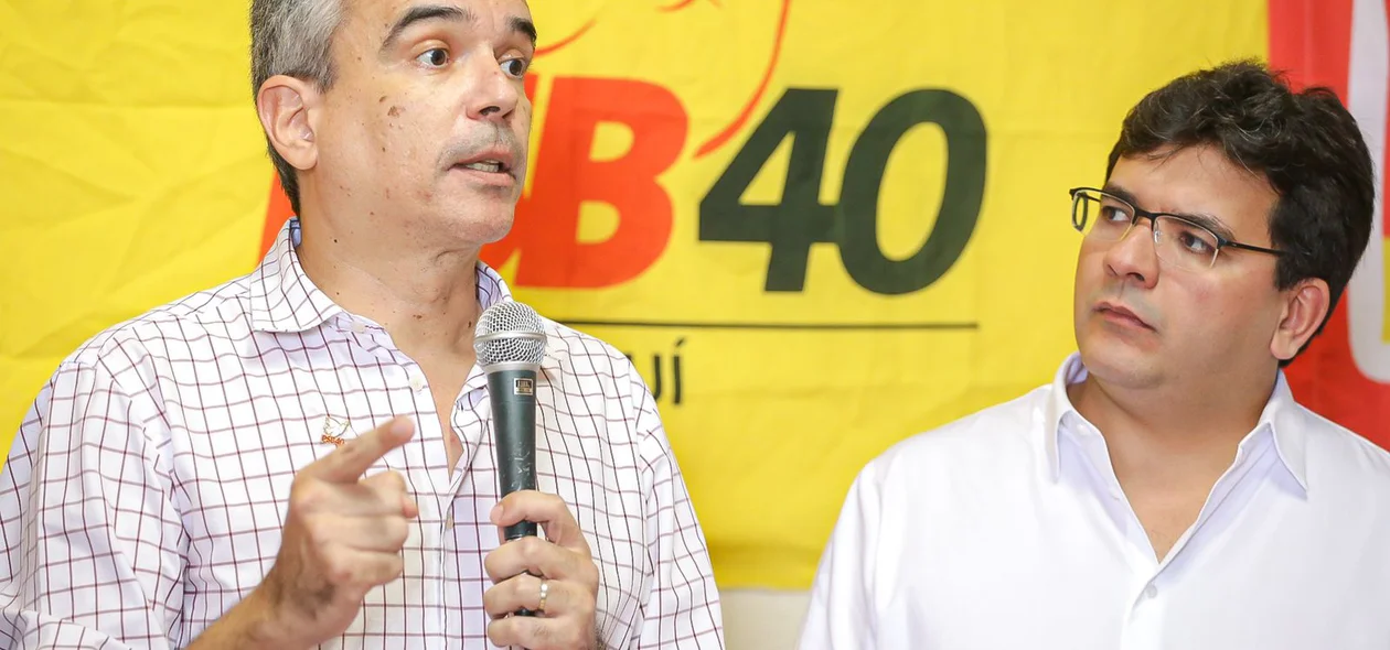 Washington Bonfim discursando ao lado de Rafael Fonteles