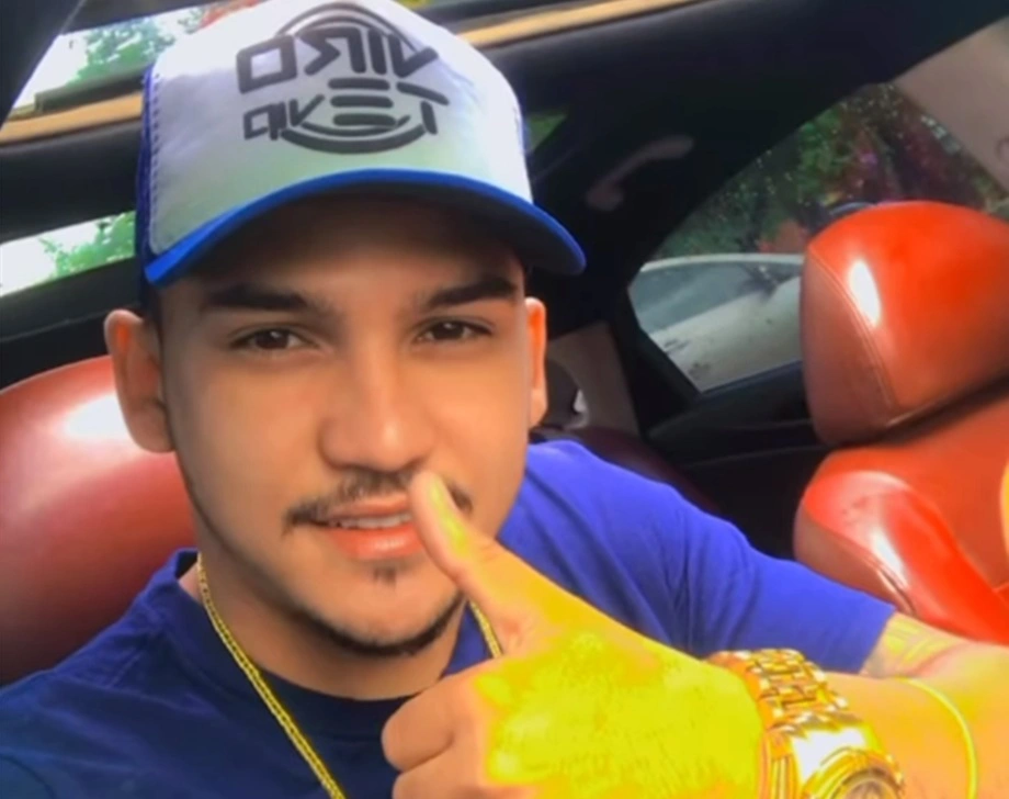 Weslleny Meneses Nunes dos Santos