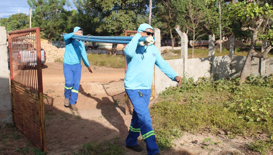 A equipe do SAAE realizou o trabalho