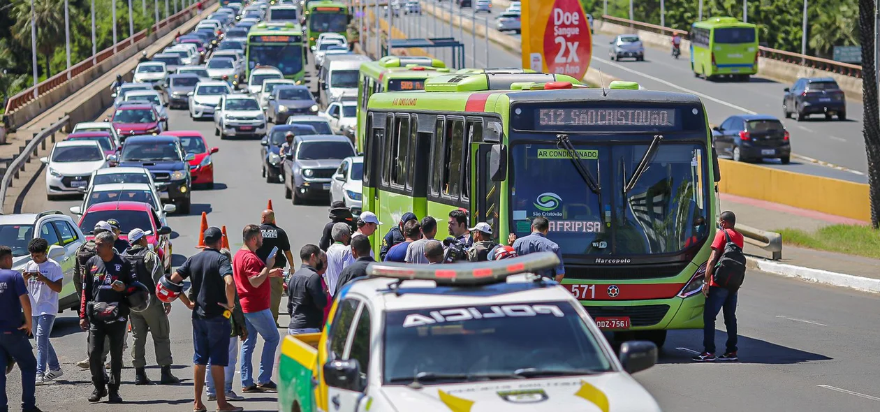 Acidente aconteceu na Avenida Frei Serafim