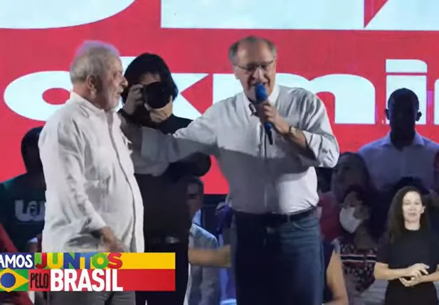 Alckmin foi vaiado em evento com petistas em Natal (RN)