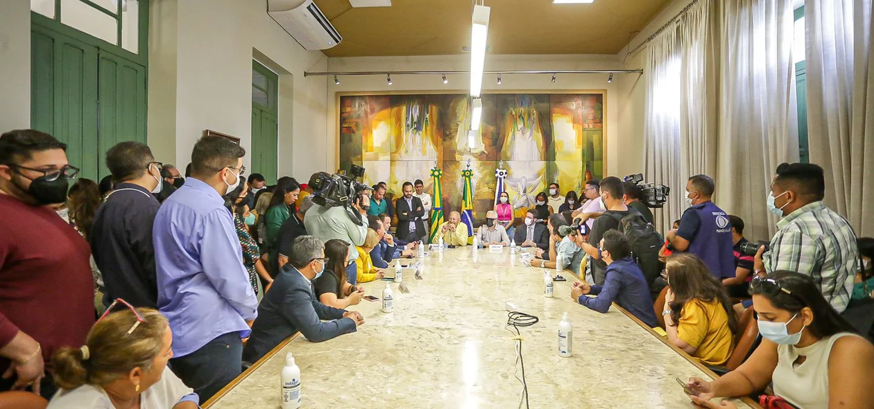 Ato aconteceu no Salão Nobre da Prefeitura