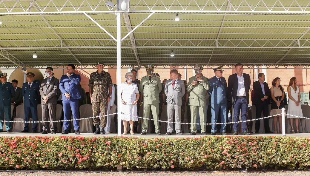 Autoridades no evento