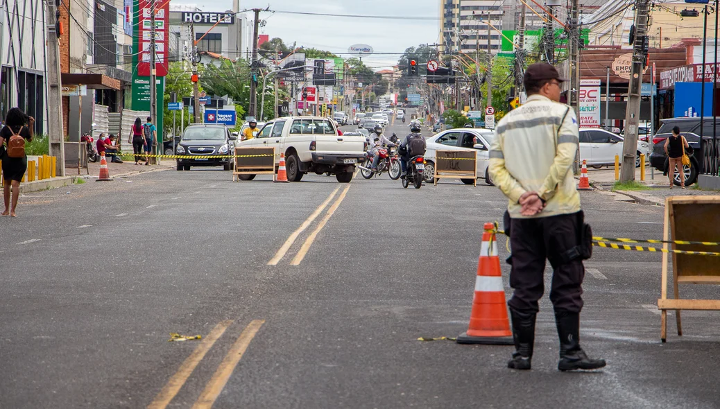 Avenida Homero Castelo Branco está interditada