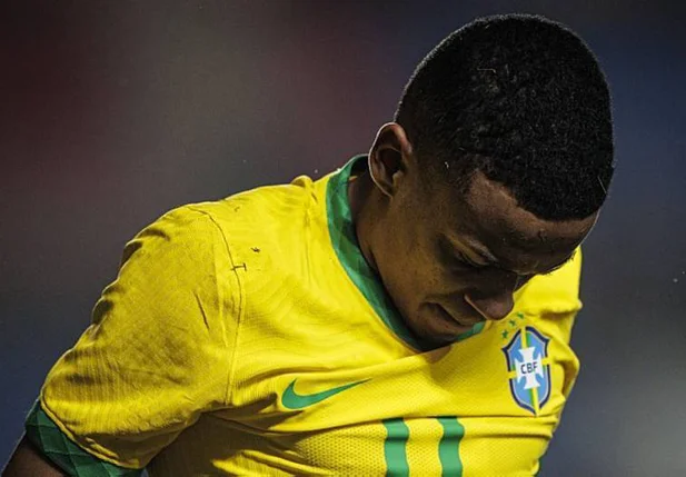 Caio sofreu lesão enquanto defendia a seleção sub-20 em torneio amistoso