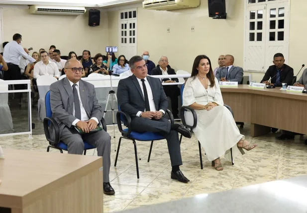 Câmara concede Cidadania Oeirense ao escritor Elmar Carvalho, advogado Igor Martins e à deputada Margarete Coelho
