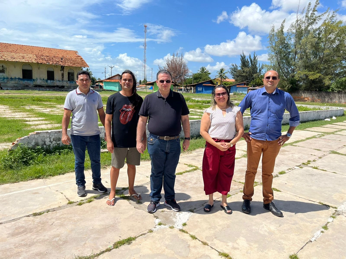 Deputado estadual Gessivaldo Isaías destina praça