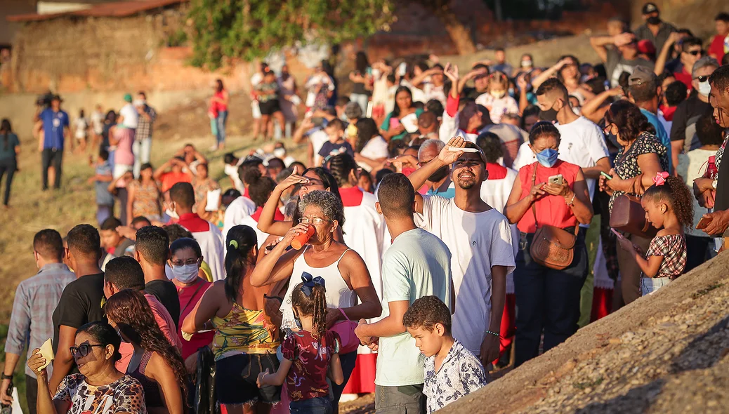 Devetos esperando o santo