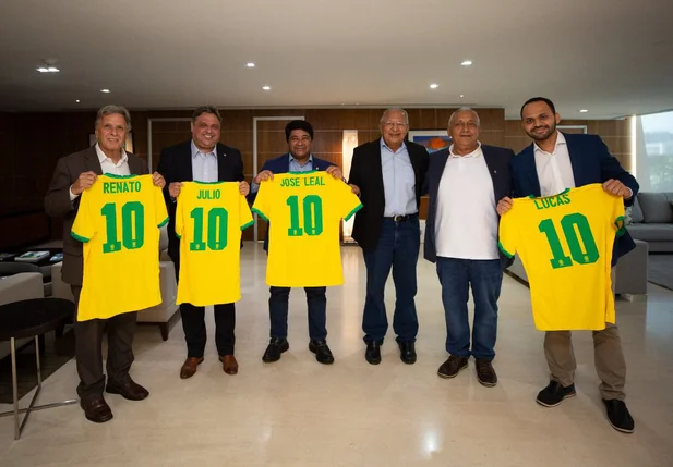 Dr. Pessoa na sede da CBF