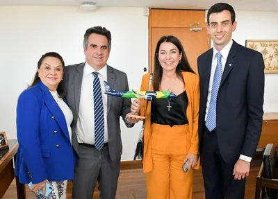 Eliane Nogueira, Ciro Nogueira, Margarete Coelho e Fábio Campos, vice-presidente da Azul