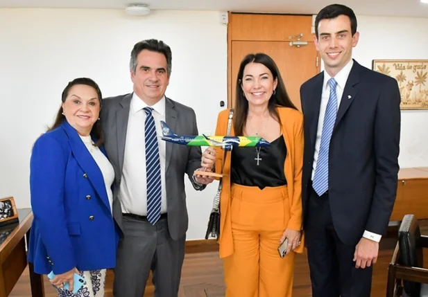 Eliane Nogueira, Ciro Nogueira, Margarete Coelho e Fábio Campos, vice-presidente da Azul