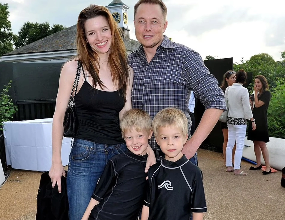 Elon Musk, ex-esposa, e filhos gêmeos