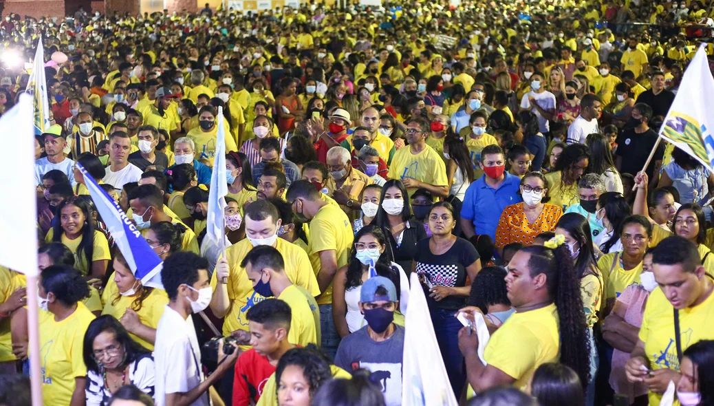Evento lotado de apoiadores