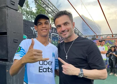 Falcão e Luva de Pedreiro