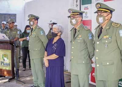 Governadora Regina Sousa entrega reforma do BPTran em Teresina