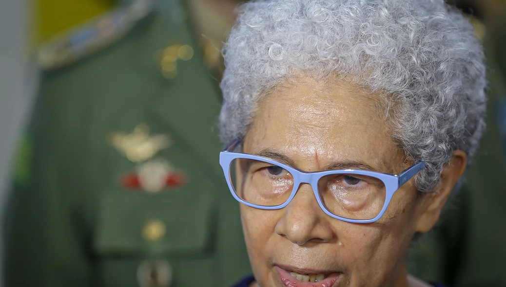 Governadora Regina Sousa