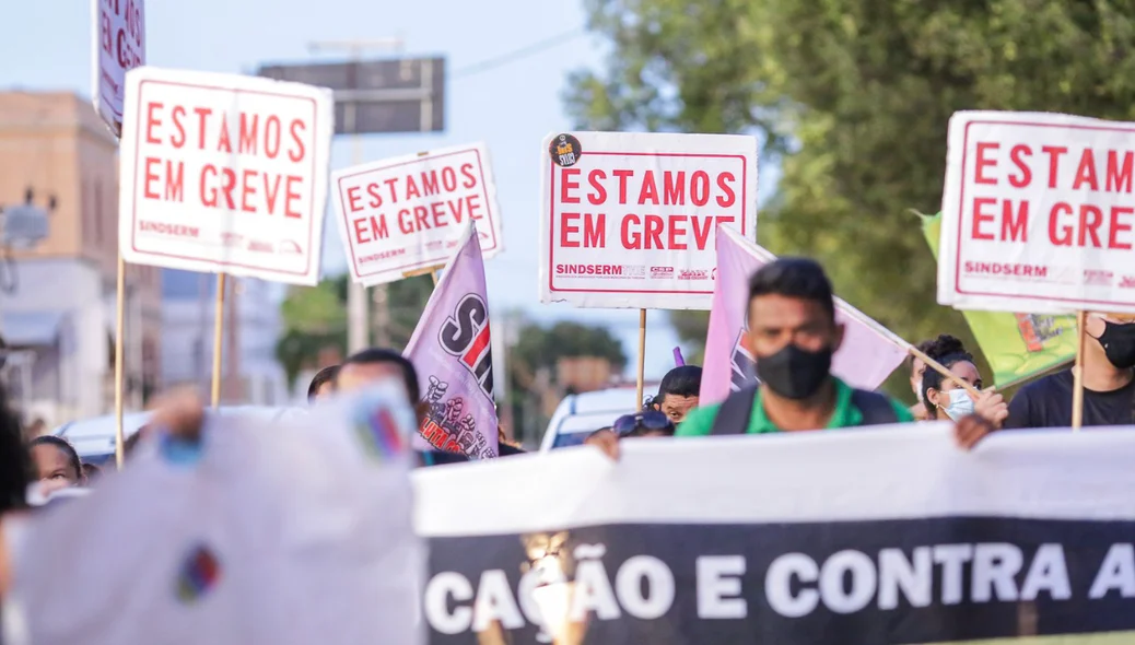 Integrantes do Sindserm participaram da manifestação