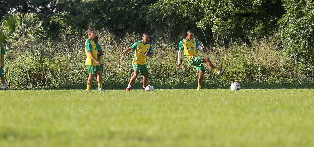Jogadores em treinamento