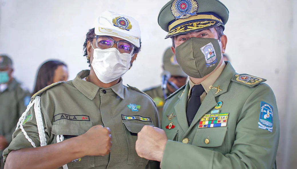 Major Ayla Rodrigues e coronel Scheiwann Lopes