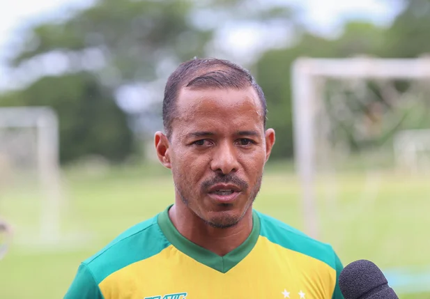 Marcos Aurélio, meia do Altos