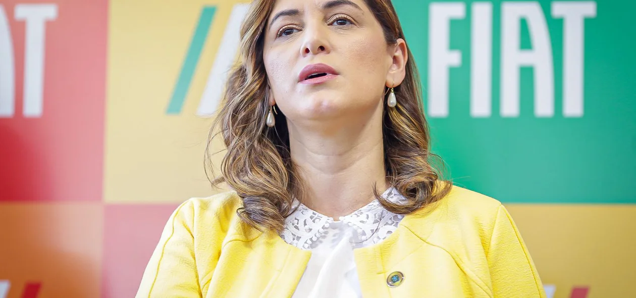 Ministra Cristiane Britto