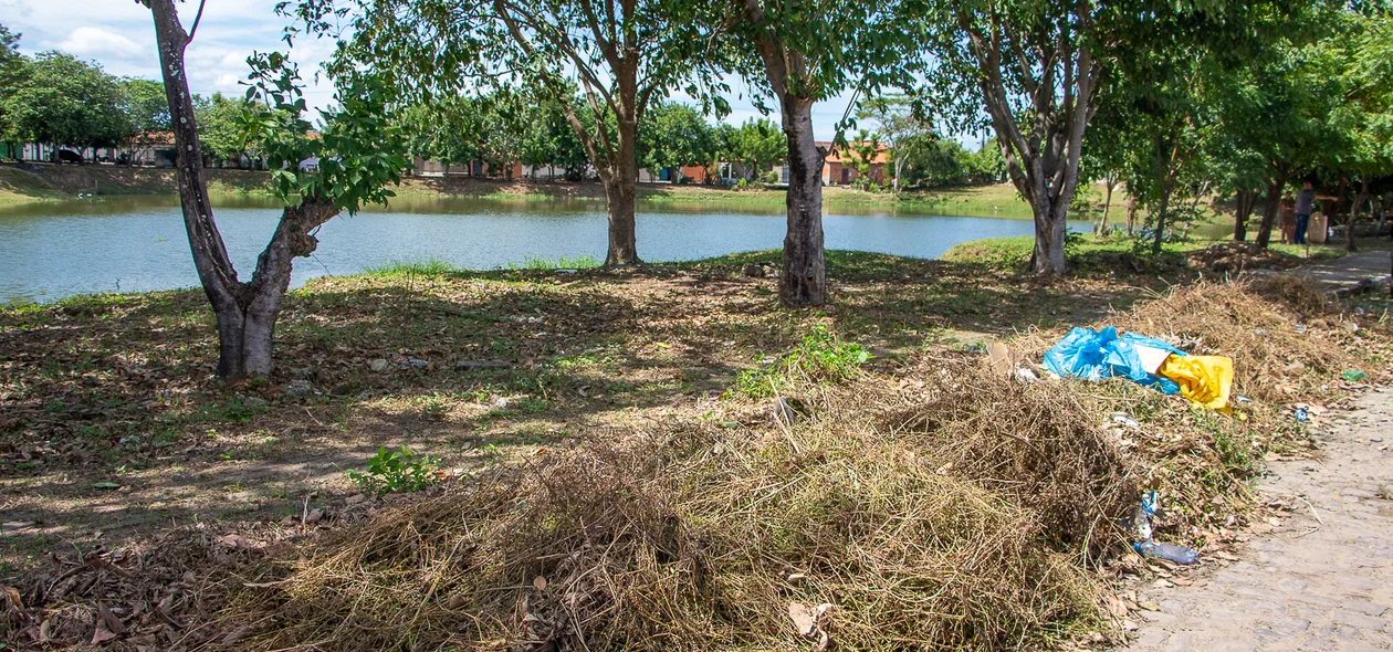 Moradores denunciam acúmulo de lixo no bairro Mocambinho