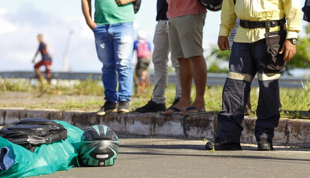 Motociclista de 39 anos morre em acidente na ponte Anselmo Dias