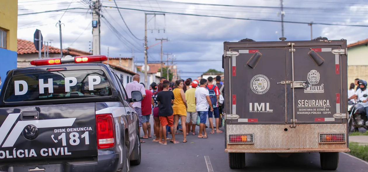 O IML foi acionado para remover o corpo do jovem