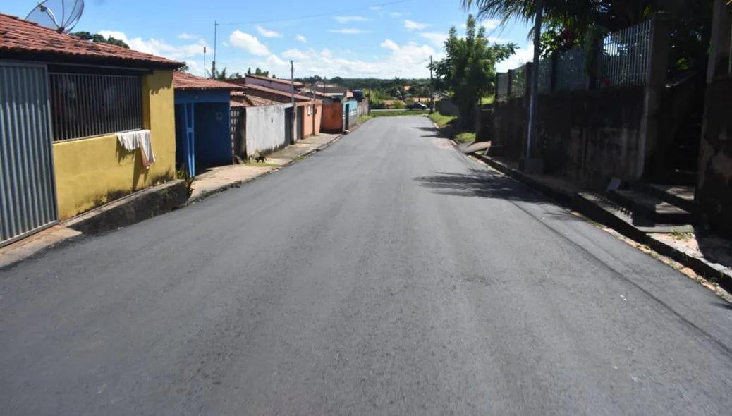 Obras de pavimentação asfáltica seguem avançando pelas ruas de Buriti dos Lopes