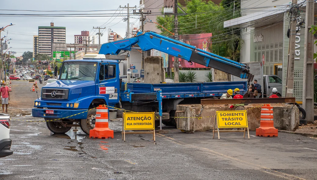 Obras na Rua Eustáquio Portela