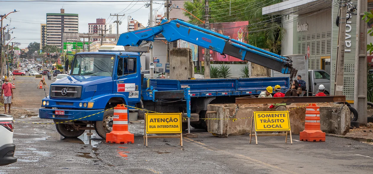 Obras na Rua Eustáquio Portela