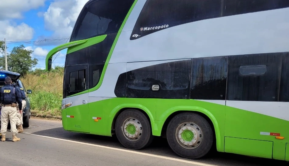 Ônibus que transportava a droga