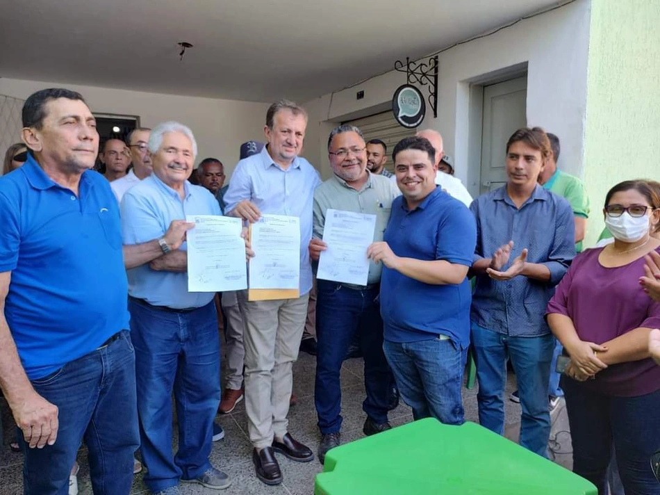Ordem de serviço assinada em Campo Maior e autoridades
