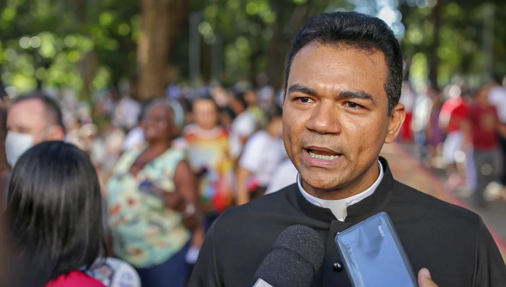 Padre Klebert Viana