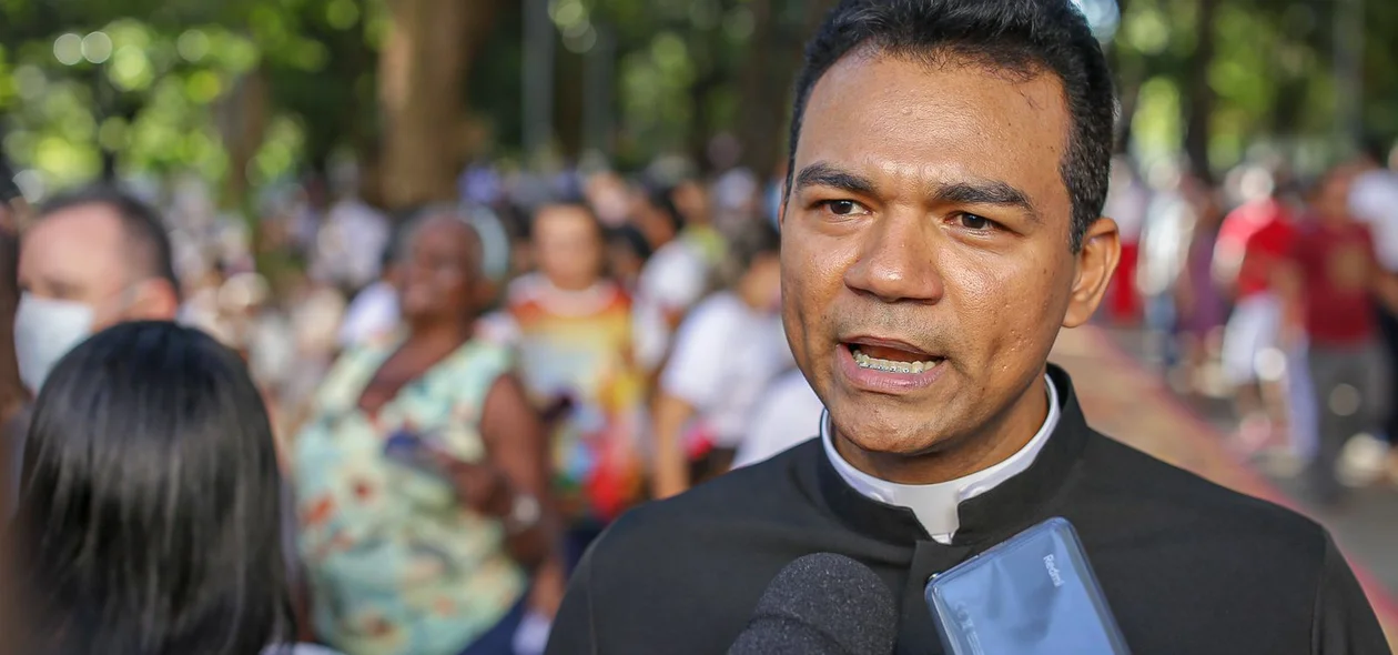 Padre Klebert Viana