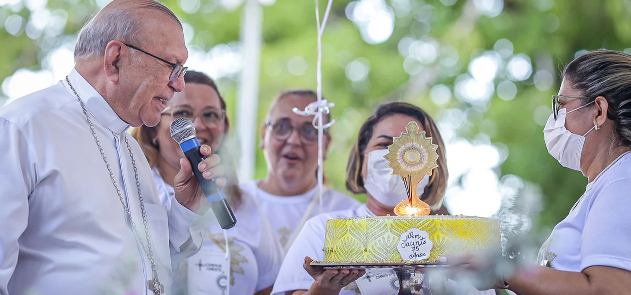 Parabéns do Dom Jacinto