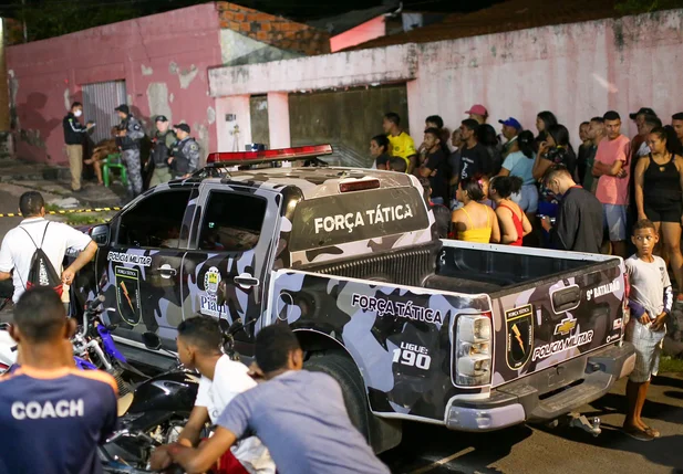 População se aglomerou no local