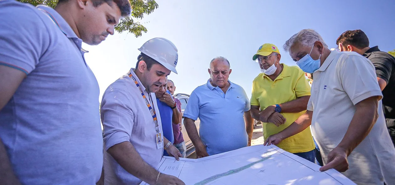 Prefeito Dr. Pessoa visita obra da Via Sul