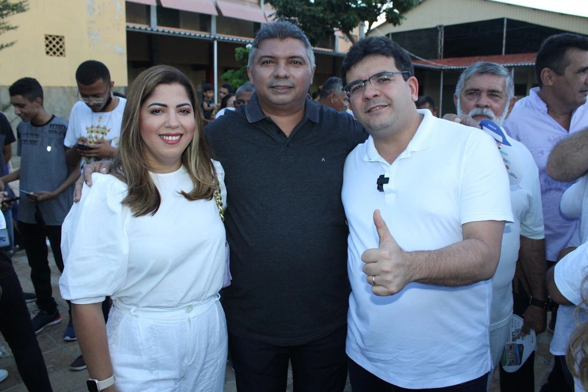 Prefeito Zé Henrique ao lado de Rafael Fonteles