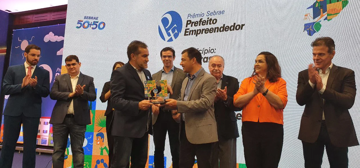 Prefeito Zé Raimundo foi um dos ganhadores