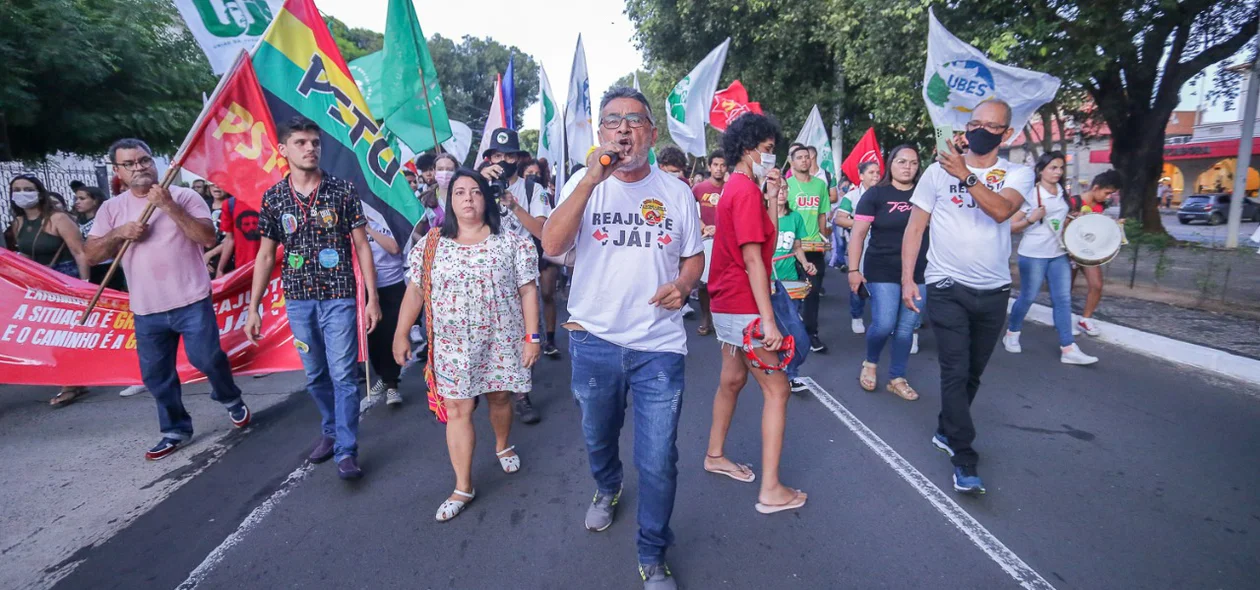 Professores também participaram do protesto