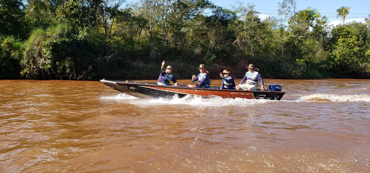Quarta edição da Expedição Fluvial com canoas e barcos pelo rio Parnaíba