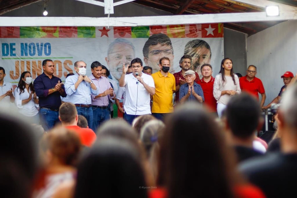 Rafael discursando