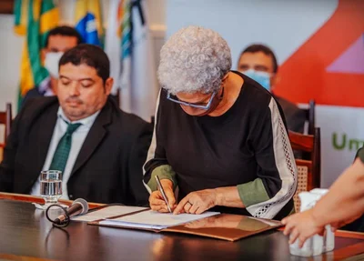 Regina Sousa nomeia aprovados em concurso