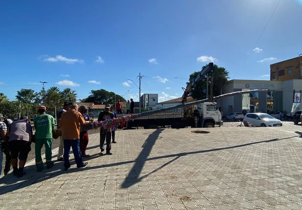 Retirada do mastro marca o encerramento dos festejos em Campo Maior