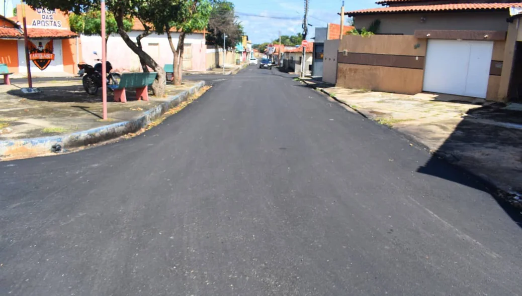 Ruas pavimentadas em Buriti dos Lopes