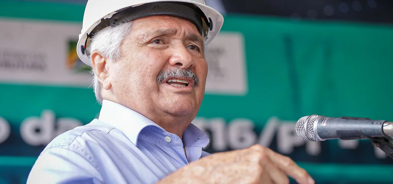 Senador Elmano Férrer